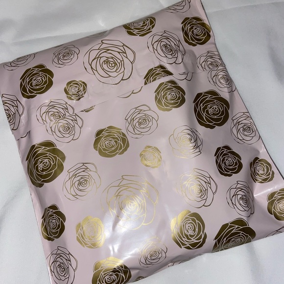 Packaging🌻💛 - Picture 4 of 9